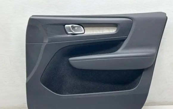 Volvo XC40 Front door card panel trim 31407682 4093253 645991084