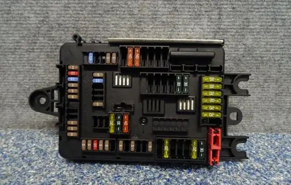 BMW 1 F20 F21 Fuse module 9259466