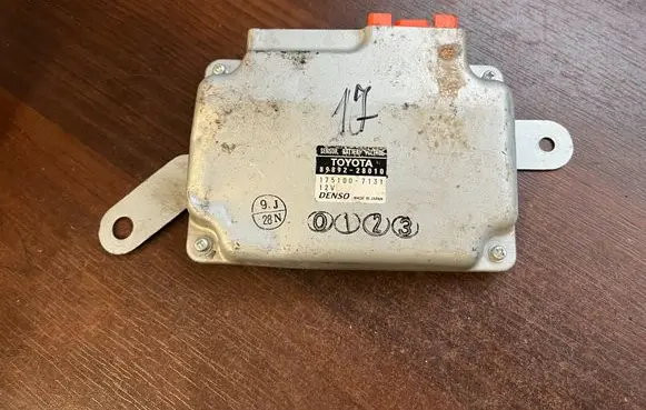 Toyota Auris 150 Other control units/modules 8989228010