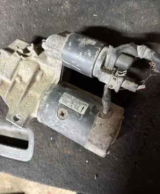 Volkswagen Golf IV Starter motor 09A911023B