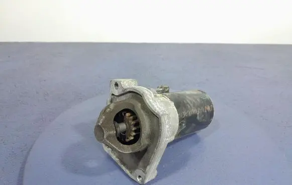 Peugeot 308 Starter motor 96740772