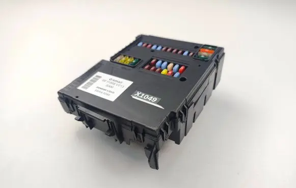 Smart ForTwo I Comfort/convenience module 0011868V013 5WK45090