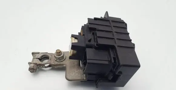 Toyota Prius (XW20) Battery relay fuse 