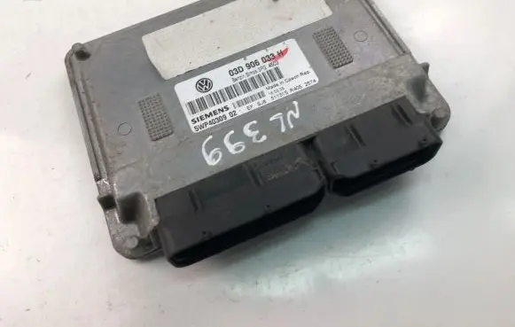 Volkswagen Fox Engine control unit/module ECU 03D906033H