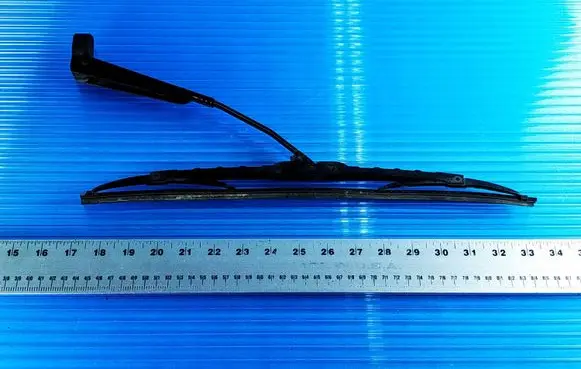 Mercedes-Benz E W211 Rear wiper blade arm 948