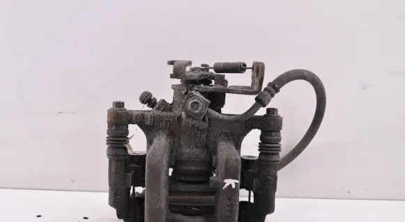 Opel Mokka X Rear brake caliper