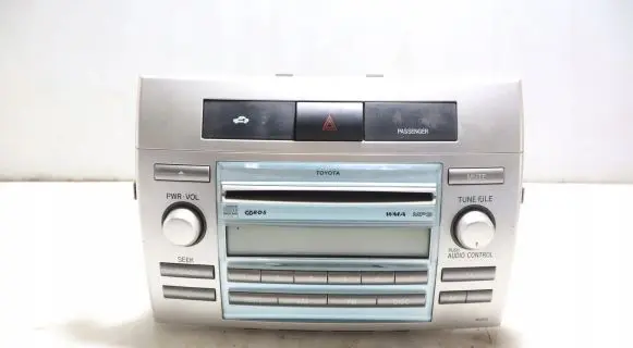 Radio/GPS head unit trim
