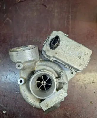 Mercedes-Benz C W204 Turbo A6510902780 A6511530094