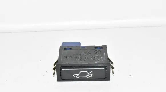 Tailgate opening switch
