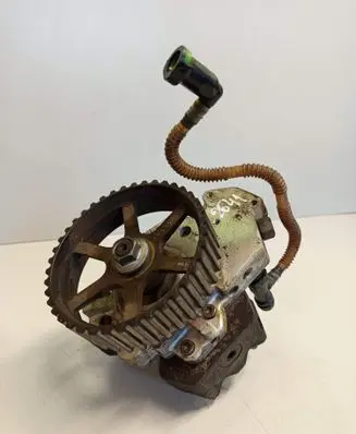Renault Espace IV Fuel injection high pressure pump 0445010075 8200108225