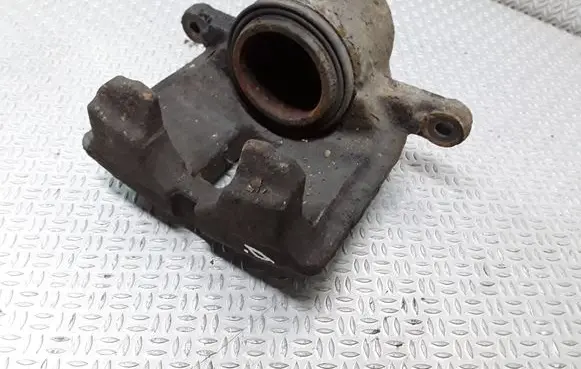 Nissan Primera Front brake caliper