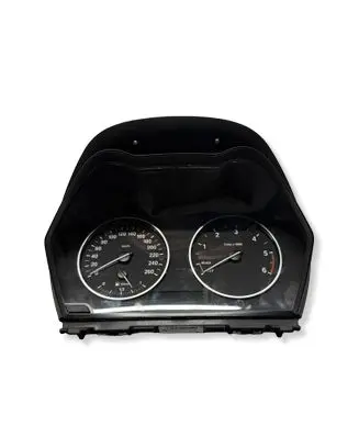 BMW 1 F20 F21 Speedometer (instrument cluster) 17649411 007057000 2689029
