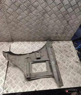 Volvo XC70 Rear bumper mounting bracket 8648150