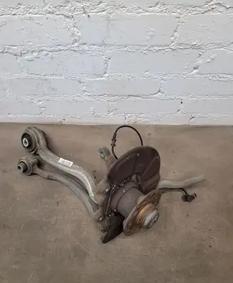 Mercedes-Benz E W212 Front wheel hub