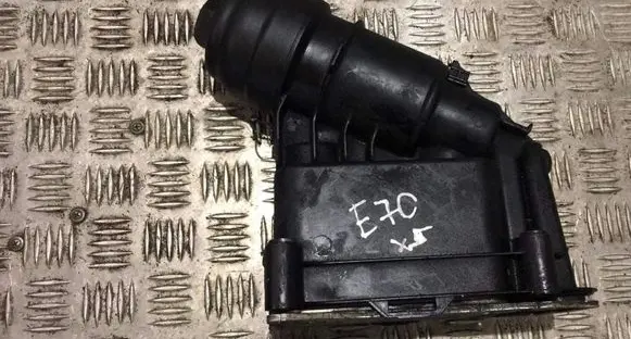 BMW X5 E70 Oil filter mounting bracket 7800066