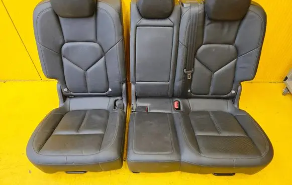 Porsche Cayenne (9PA) Seat set 
