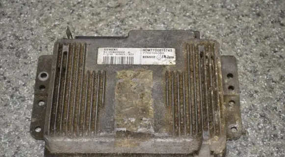 Renault Scenic III - Grand scenic III Engine control unit/module 7700875745 S115300202A 7700105980