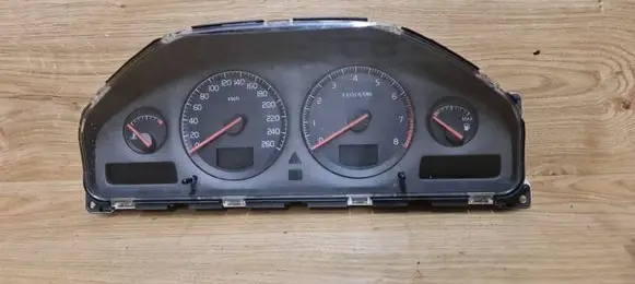 Volvo S80 Speedometer (instrument cluster) 9499668