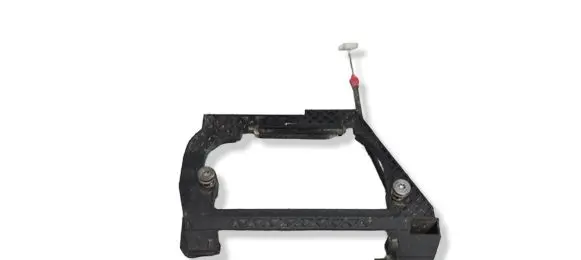 BMW 5 E39 Rear door exterior handle/bracket 51228236646