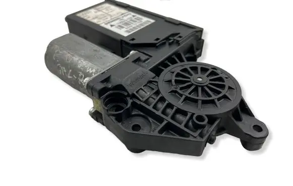 Audi A4 S4 B7 8E 8H Rear door window regulator motor 0130821766