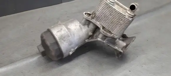 Opel Astra H Engine oil radiator 8972270080
