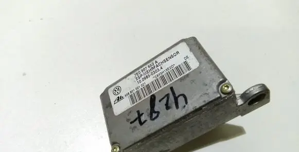 Volkswagen Touareg I ESP acceleration yaw rate sensor 7E0907652A 10098503034