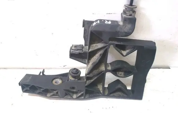 Audi A7 S7 4G Headlight/headlamp mounting bracket 4G8805608
