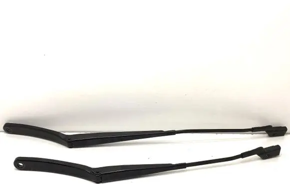 Ford Focus Front wiper blade arm 