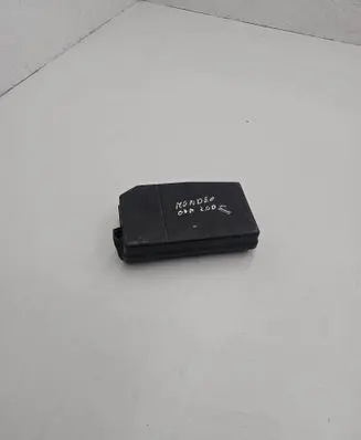 Ford Mondeo Mk III Fuse box cover 71544754