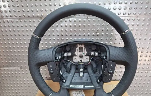 Peugeot Boxer Steering wheel S26337942 1310416070