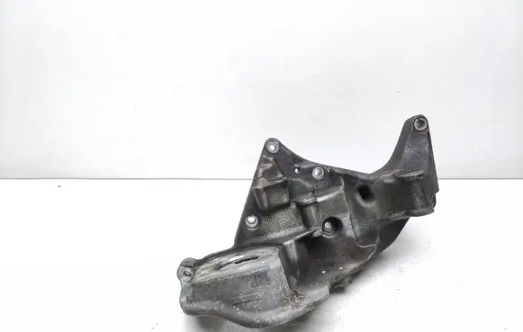 Volvo V60 Generator/alternator bracket 31401103