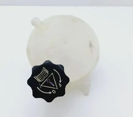 Peugeot 308 Coolant expansion tank/reservoir 