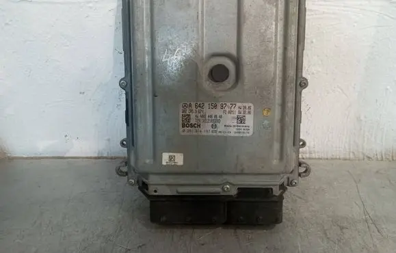 Mercedes-Benz S W221 Engine control unit/module A6421509777 1039S19172 0281014197