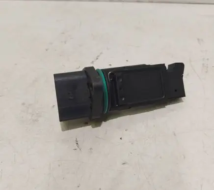 Volkswagen Golf IV Mass air flow meter F00C2G2055