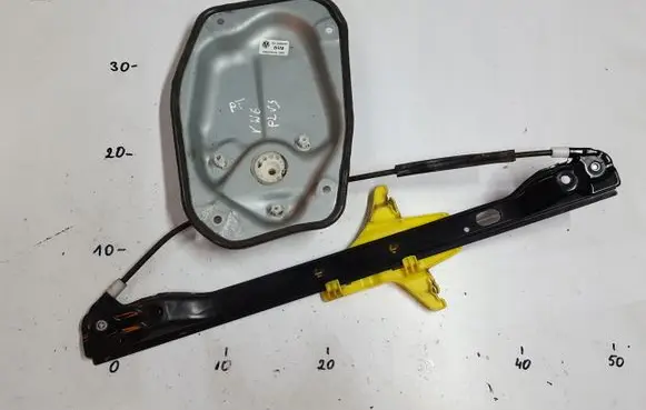Front window lifting mechanism without motor
