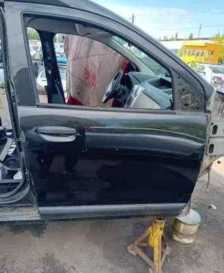 Dacia Dokker Front door
