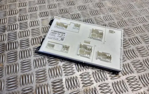Mercedes-Benz ML W166 SAM control unit A1669001814 A2469025502