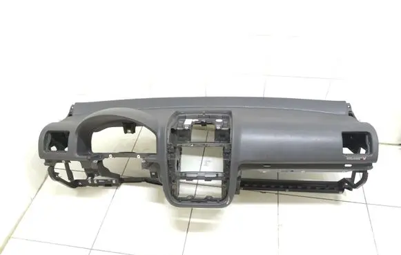 Volkswagen Golf V Dashboard 1K1857181