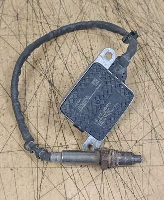 Mercedes-Benz Sprinter W907 W910 Lambda probe sensor A0009059112