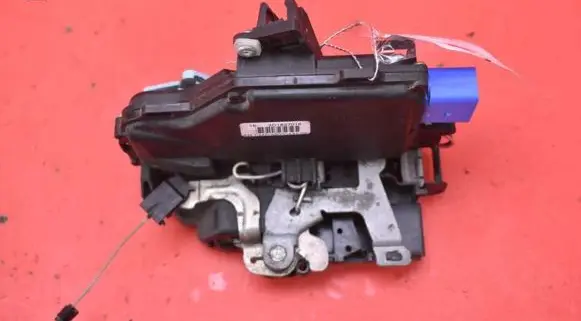 Seat Toledo III (5P) Front door lock 3D1837016