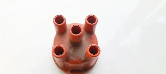 Audi 80 90 S2 B4 Spark distributor cap 1235522443