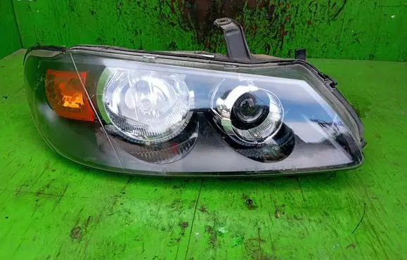 Nissan Almera N16 Headlight/headlamp