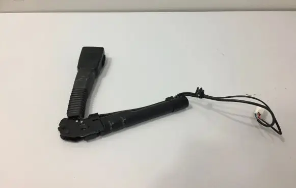 BMW 4 F32 F33 Front seatbelt buckle 7259388