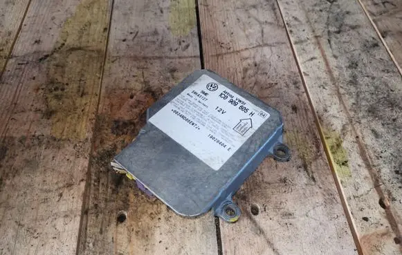 Skoda Superb B5 (3U) Airbag control unit/module 1C0909605H