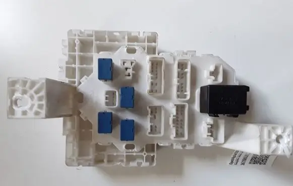 Opel Agila B Fuse module 3677085L01
