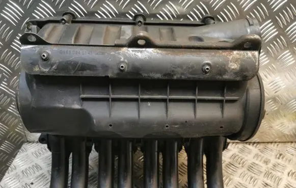 Mercedes-Benz Vaneo W414 Intake manifold 6680940141 A6680940141