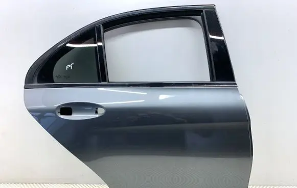 Mercedes-Benz C W205 Rear door 
