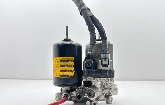 Toyota Prius (XW30) ABS Pump 4707047050