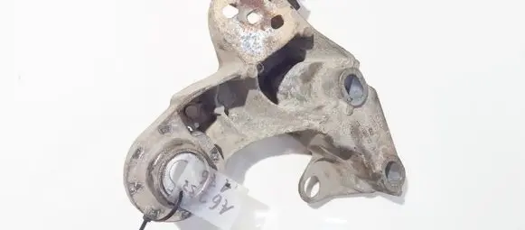 Audi A4 S4 B5 8D Engine mounting bracket 8d0199352h