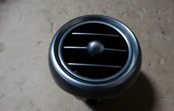Mercedes-Benz C W205 Dash center air vent grill A2058304000